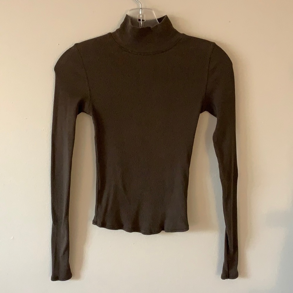 Urban outfitters brownish/green turtle neck!